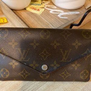 Louie Vuitton wallet